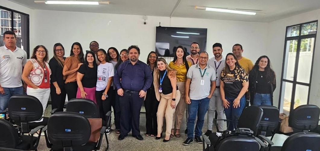 Representantes de diversas instituições participaram da reunião